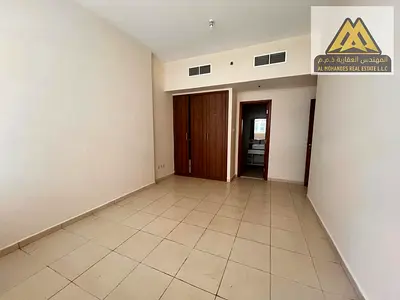 للبيع غرفة وصالة، 975 قدم²، 2 حمام، مطبخ مفتوح، فارغة وجاهزة، بدون بلكونة، السعر 365 ألف درهم.