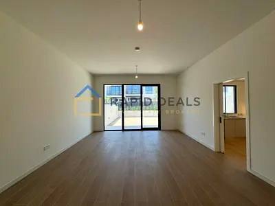 Single Row Unit | 3BR+M Elegant Townhouse for Sale