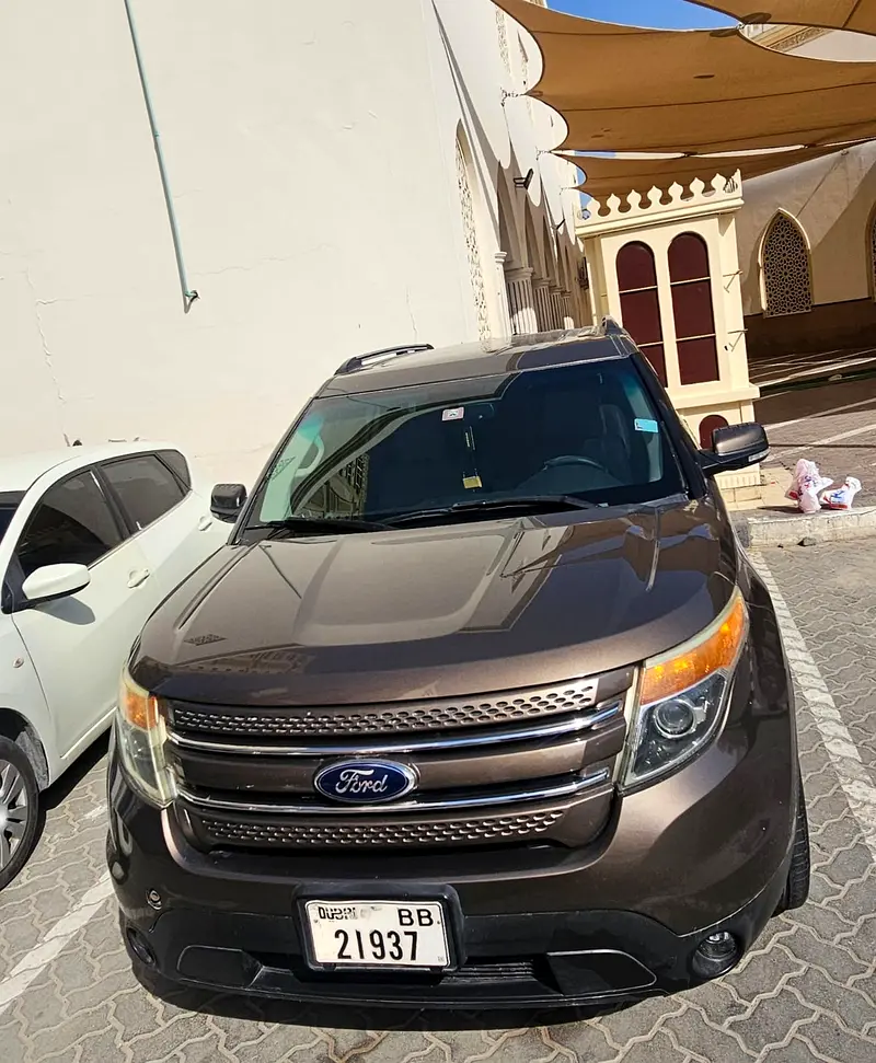 Ford Explorer 2015 — photo 1 of 6