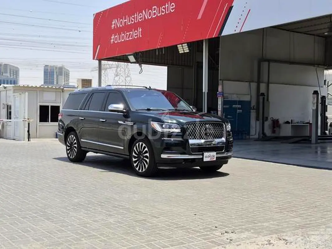 Lincoln Navigator 2024 — photo 1 of 13