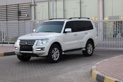 Mitsubishi Pajero 2018 GLS Top Line GCC Specs