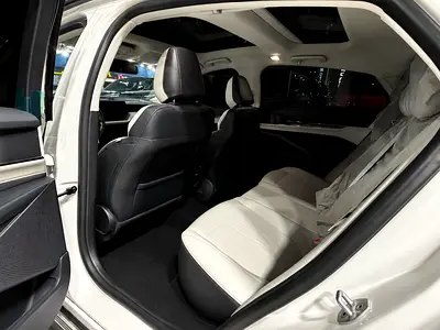 2025 FORD TAURUS 照片 13