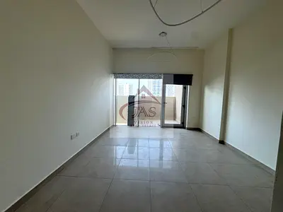 شقة استوديو | شايستا عزيزي | شرفة | إطلالة على المدينة