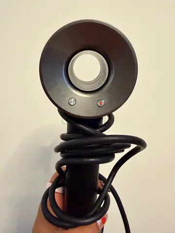 Dyson Supersonic Hair Dryer - Light Use, Excellent Condition (negotiable)