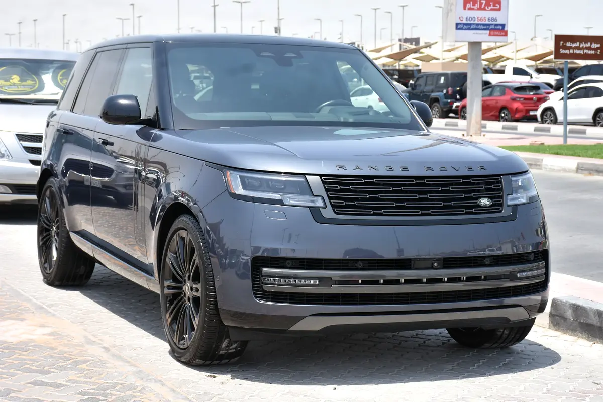Land Rover Range Rover 2024 — photo 1 of 17