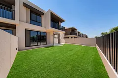 Single Row| Close to Pool | Community Centre