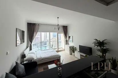 Fully Furnished | Well Maintained | Multiple Chqs
