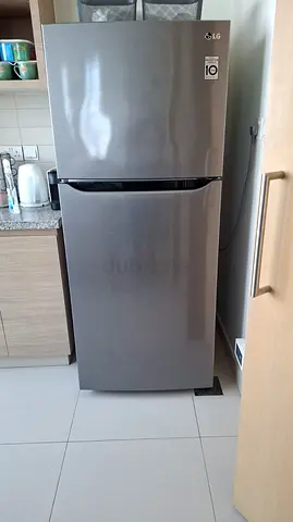 LG double-door refrigerator - 260L, stainless steel, good condition