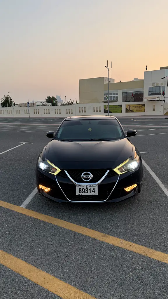 Nissan Maxima 2018 — photo 1 of 19