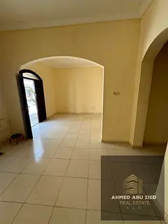 Villa for rent in Sharqan with 3 bedrooms, living room, closed kitchen, 2 bathrooms, parking, open v