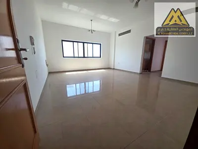 شقة غرفة وصالة بمساحة ممتازة وصالة واسعة جداً للإيجار السنوي شقة مضيئة بالكامل