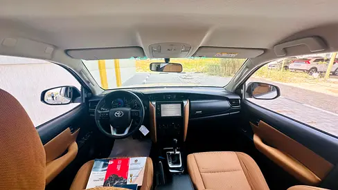 2021 Toyota FORTUNER 照片 8