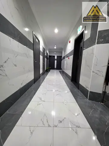 مطبخ منفصل لخصوصية أفضل | تكييف مركزي | تشطيب جيد ومناسب للسكن | موقع حيوي وقريب من جميع الخدمات | سهولة الوصول للطرق الرئيسية ومخارج دبي والشارقة