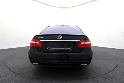 2011 Mercedes-BENZ E-CLASS 缩略图 4
