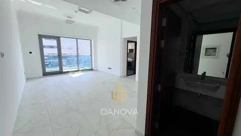 Modern Spacious | 1-BR | Near DIC Metro Station