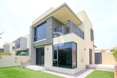 Signature Townhouse | Spacious Plot | E2