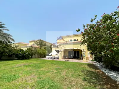 فيلا من 3 غرف نوم | قطعة أرض كبيرة | مسبح خاص وحديقة | منطقة جميرا بارك 6
