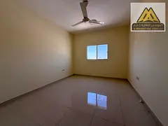 The unit features a separate kitchen, central air conditioning, and free maintenance by the landlord