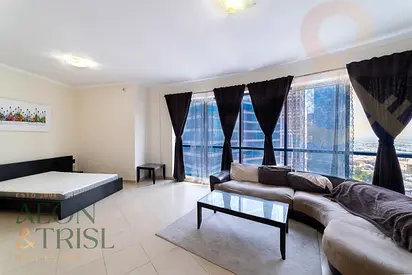 Furnished l Lake View l Prime Location