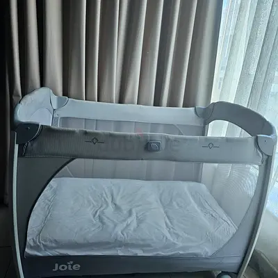 Baby cot for sale