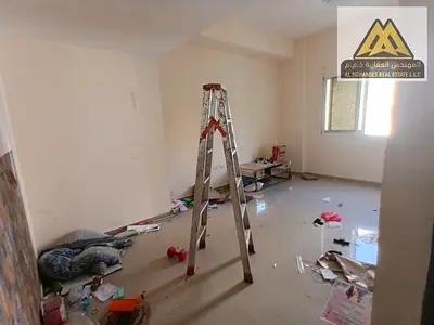 Bedroom, living room, closed kitchen, bathroom, central air conditioning