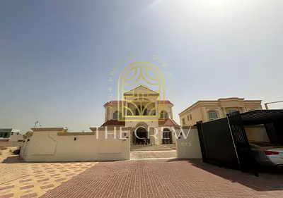 Elegant 5BR Villa with Maid’s Room in Al Mizhar 3