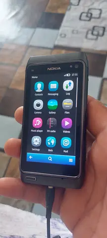 Nokia N8