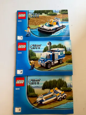 4205 LEGO City Forest Police Off-Road Command Centre