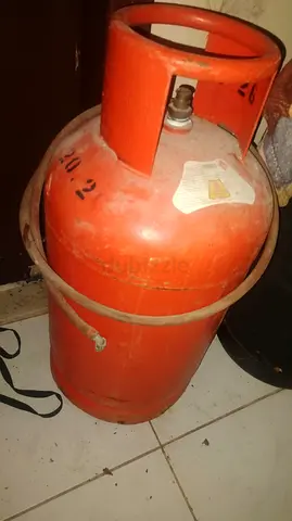Gas