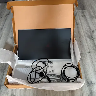 Lenovo L27e-40 27 100Hz Ultra Slim Monitor (Like New)