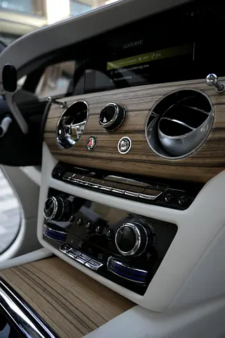 2024 ROLLS-ROYCE SPECTRE 照片 8