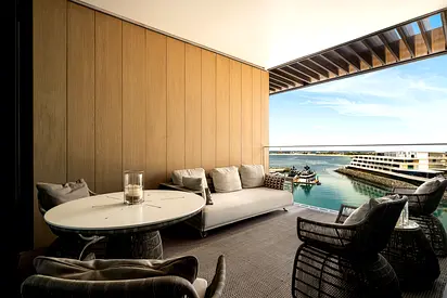 Desirable Corner Apartment on Jumeirah Bay Island