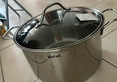 Tefal stainless steel stockpot with glass lid - good condition