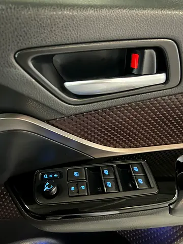 صورة 14 لـ 2019 Toyota C-HR