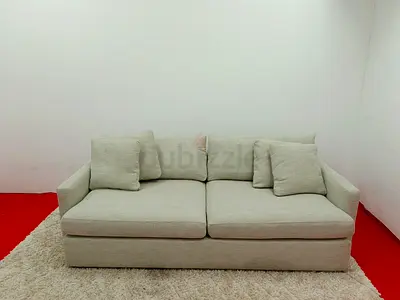 Expensive quality crate and barrel 3 seater sofa