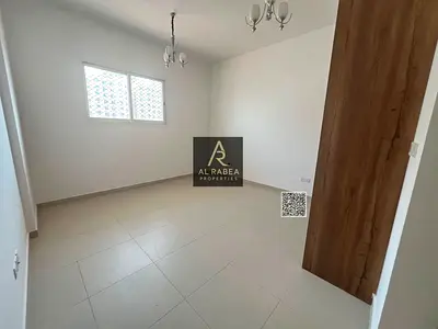 اول ساكن-خزاين-مطبخ منفصل-مساحه مميزه-باركينج-حديقه