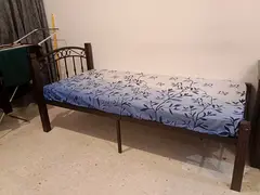 Executive bed space available in khalidiya