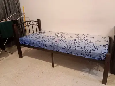 Executive bed space available in khalidiya