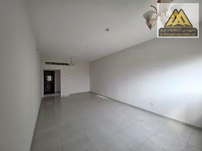 شقة غرفتين ماستر مع بلكونة وإطلالة مميزة وباركن خاص في موقع حيوي ثاني صف كورنيش قريب من جميع الخدمات