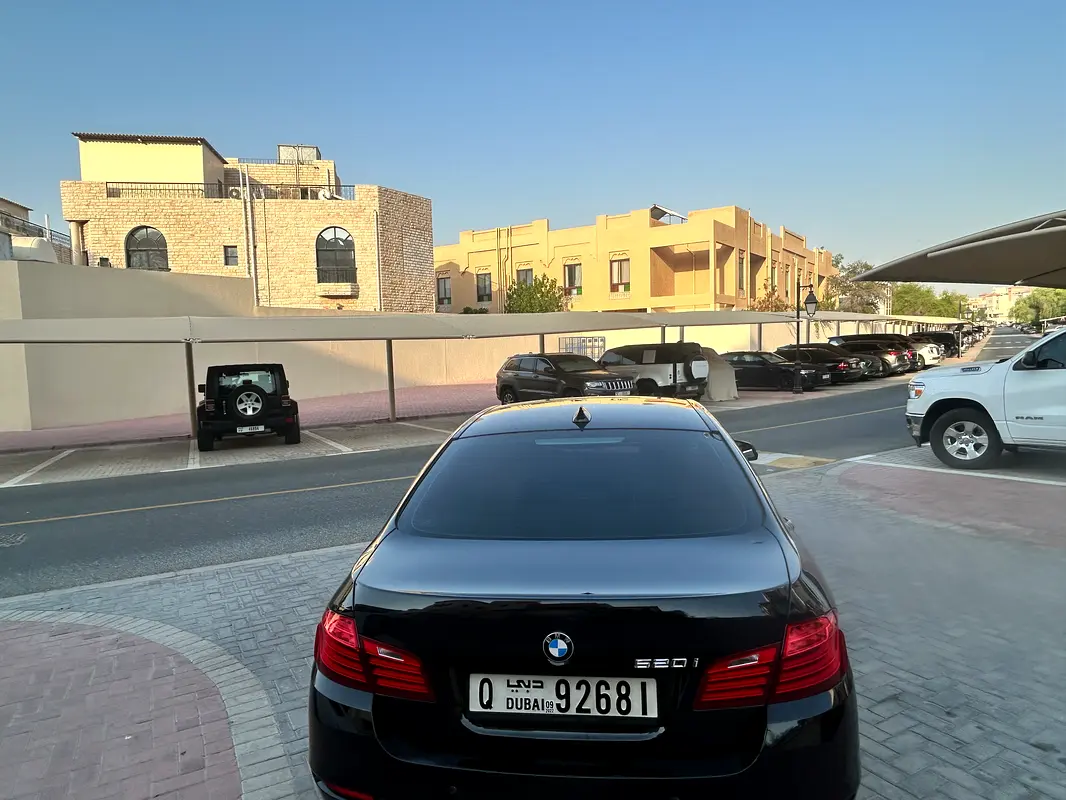 BMW 5-Series 2015 — photo 1 of 10