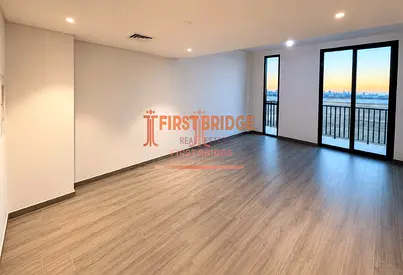Community Living | Golf View | Closed Kitchen