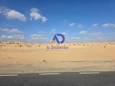 أرض سكنية زاوية للبيع في البليدة 1 الشارقة | مساحة 7,057 قدم | تصريح فلتين G+2 | تملك حر للجنسيات العربية | موقع مميز على شارع قِار مباشر بسعر لقطة كاش