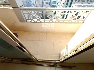 Annual Apartment for Rent in Al Majaz 3 – Al Qasba, Sharjah A premium apartment with a direct view of Al Majaz and Al Khan Lagoons, offering a comfor