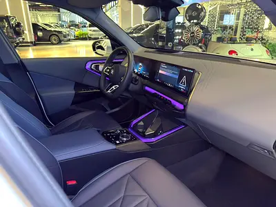 2025 BMW X3 — миниатюра 13