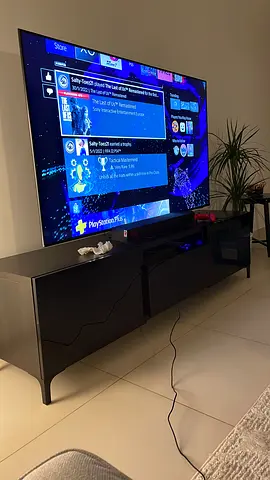 Samsung 65 Inches AU9000 Crystal UHD 4K Flat Smart tv