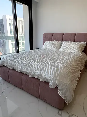 Queen Bed with Hydraulic Storage + Mattress | Like New