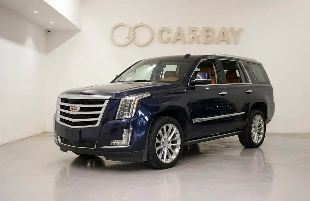 Cadillac Escalade 2018 — photo 1 of 20