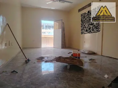 بلكونة باطلالة مفتوحة | الغرف ماستر بالكامل | 3 حمامات بالشقة | موقع مميز بالقرب من جميع الخدمات | سهل المخرج للشارقة ودبي