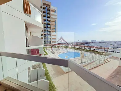 POOL FACING | CHILLER FREE | NEXT TO PUBLIC TRANSPORT