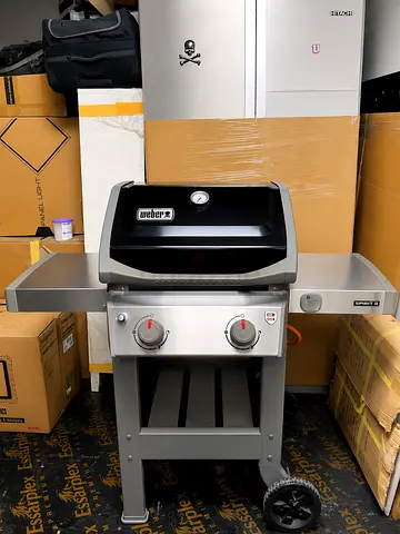 Weber Spirit II E-210 Gas BBQ -Excellent Condition